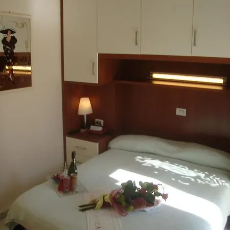 Orchidea Hotel 3*