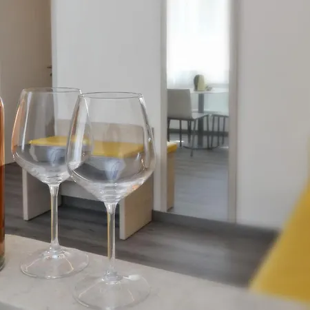 Orchidea מלון 3*