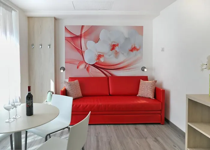 Orchidea מלון 3*