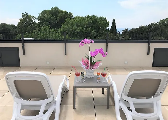 Orchidea מלון 3*