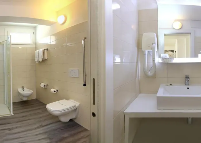 فندق Orchidea 3*