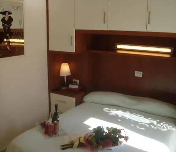 Orchidea فندق 3*